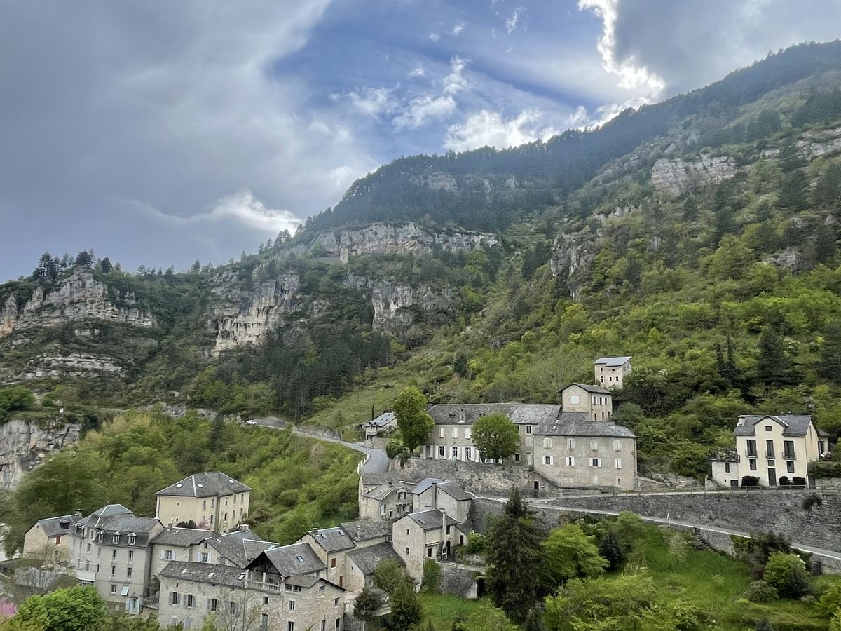 26-04-2024  Photos P. Barreix – Gorges du Tarn et de la Jonte – Aven Armand Ste Enimie – Champerboux avec F. Ribas et E. Barreix