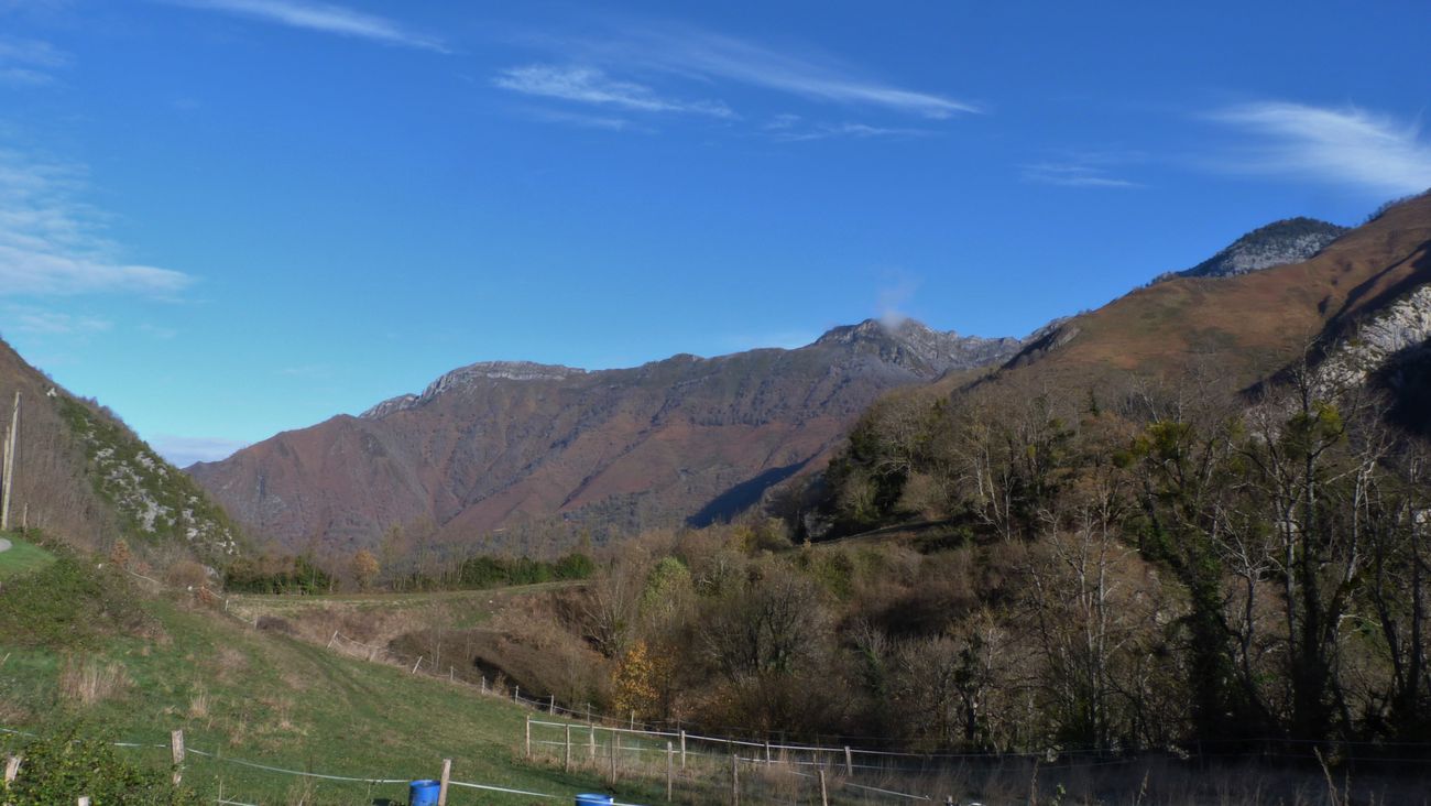 19-11-2025  Photos A. Astuguevieille – Cabane d’Udapet en boucle avec J. Houlier et A. Astuguevieille