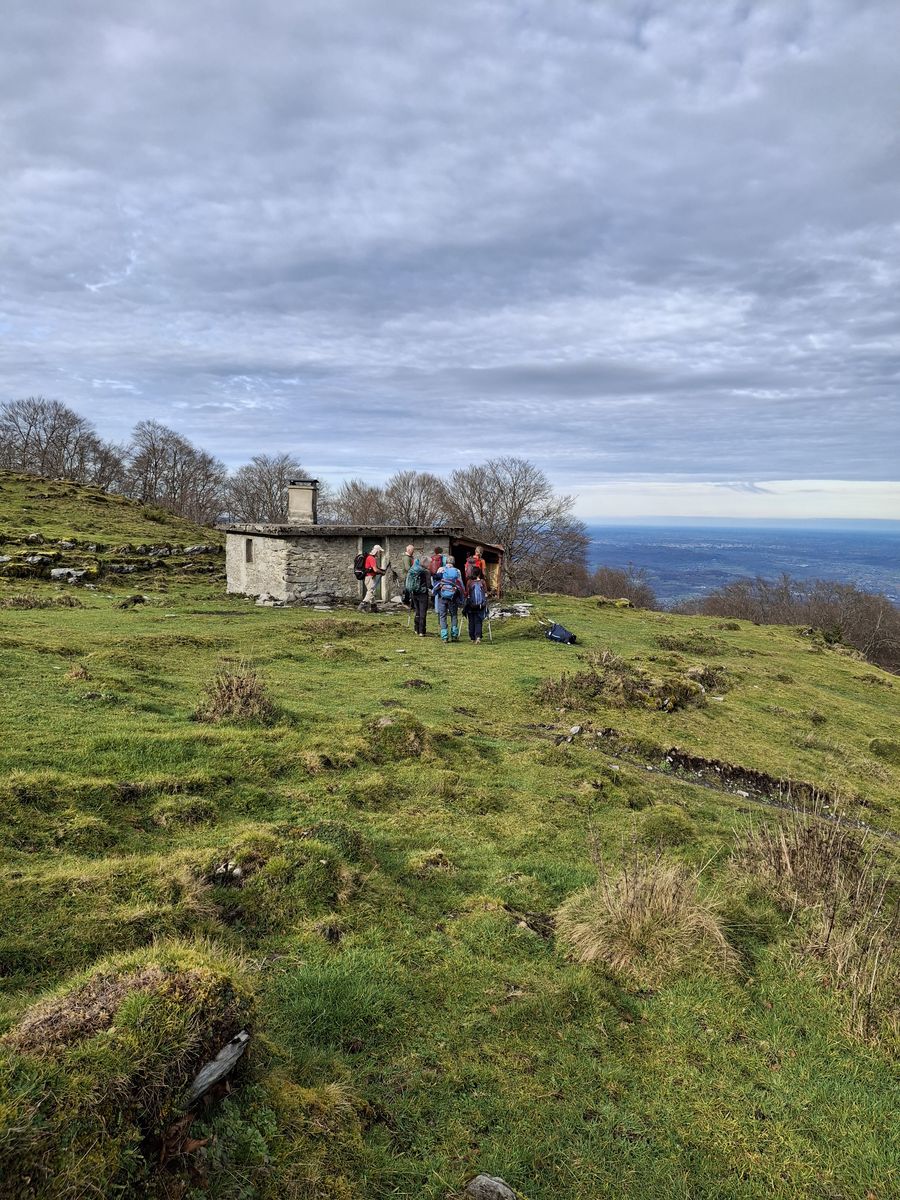 07-12-2025  Photos P. Ford – Cabane de l’Isarce avec P. Banos et E. Batguzère
