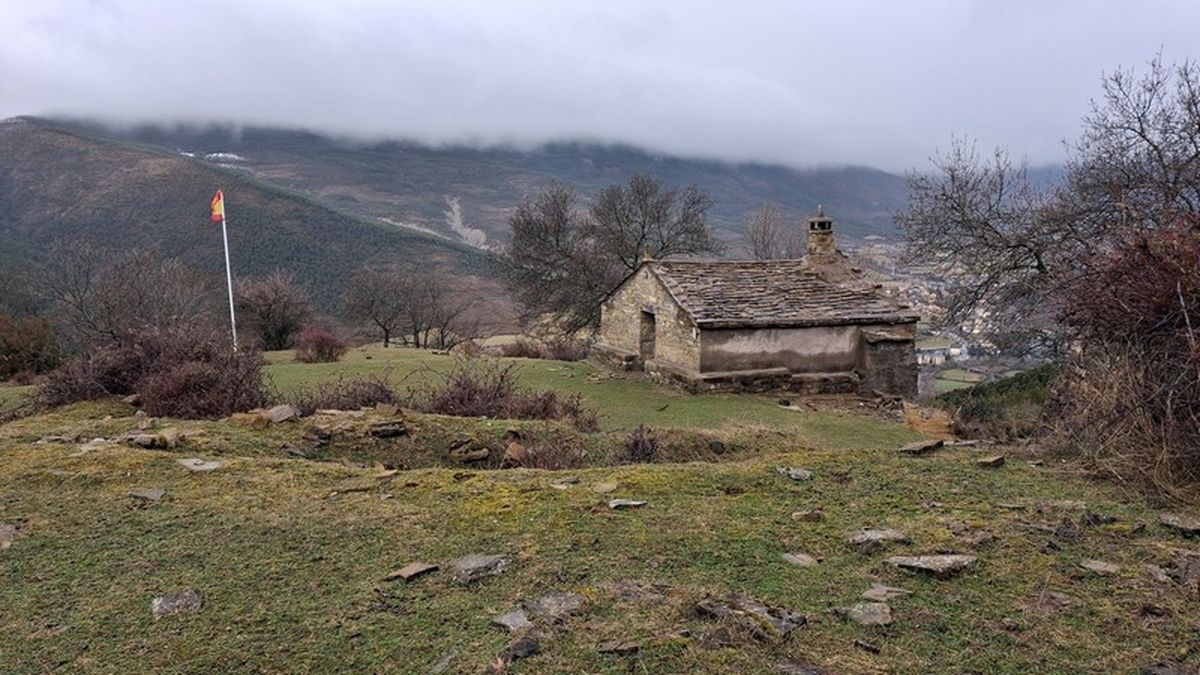 08-02-2026 Photos J.-P. Capin – Village abandonné de Bergosa avec J.-P. Capin et J.-L. Lafourcade