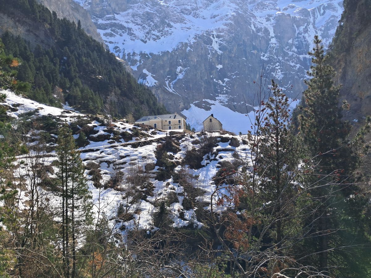 21-03-2026 – Photos N. Enaud – L’Hôtellerie du Cirque de Gavarnie avec J.-M. Deladerrière et S. Bourdet