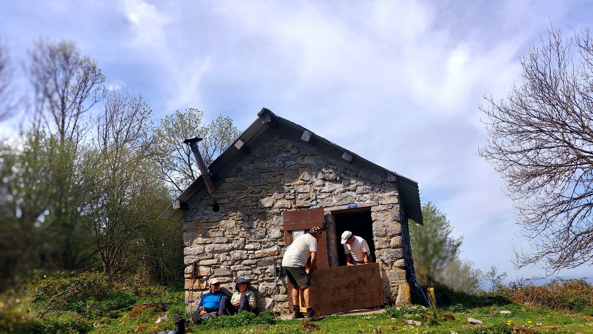 09-04-2026 Photos M. Vignau – Cabane des Bergers – Ail des Ours avec L. Ribas et G. Saliou