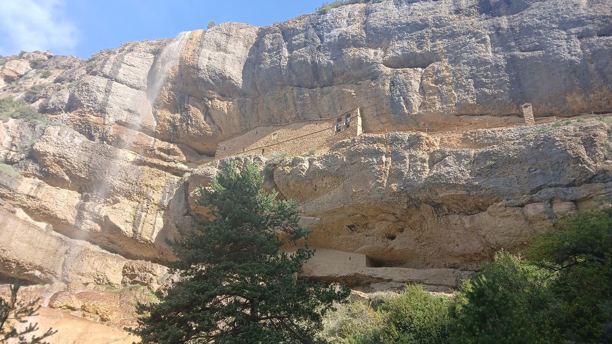 24/26-04-2026 Photos A-M.Bonneau – Séjour La ronde des ermitages J3: Yebra de Basa-Erita,  Santa Orosia, Tozal de Oturia avec E.Arrius-Pardies et J.Houlier