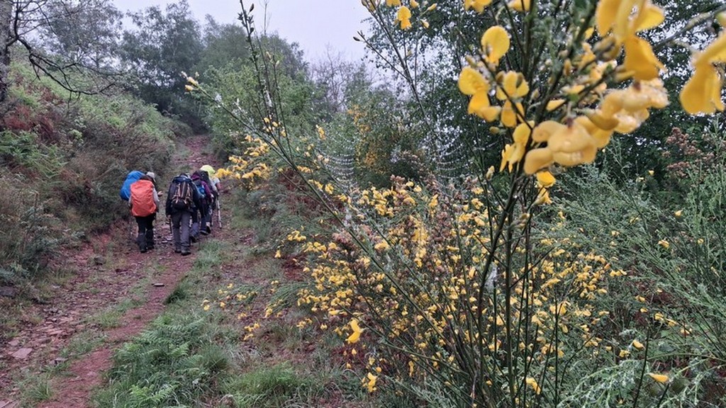 26-04-2026  Photos J-P. Capin – Le Jara depuis Irouleguy avec T. Coumel