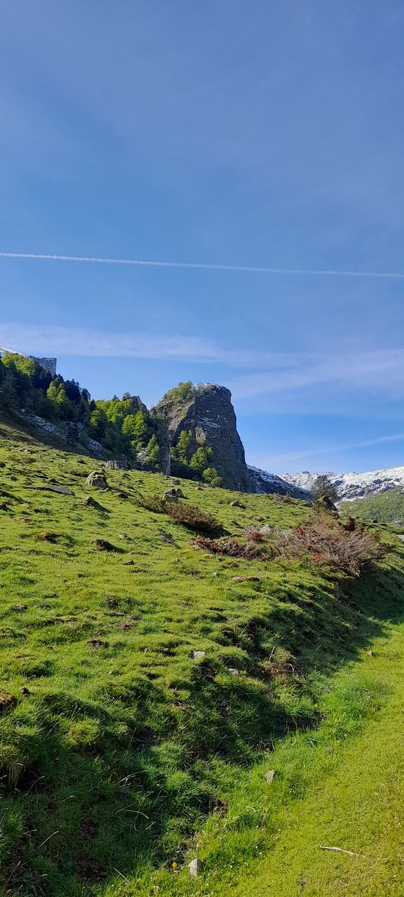 17-05-2026   Photos A. Capdebarthe – Lac Puits d’Arious avec L. Ribas