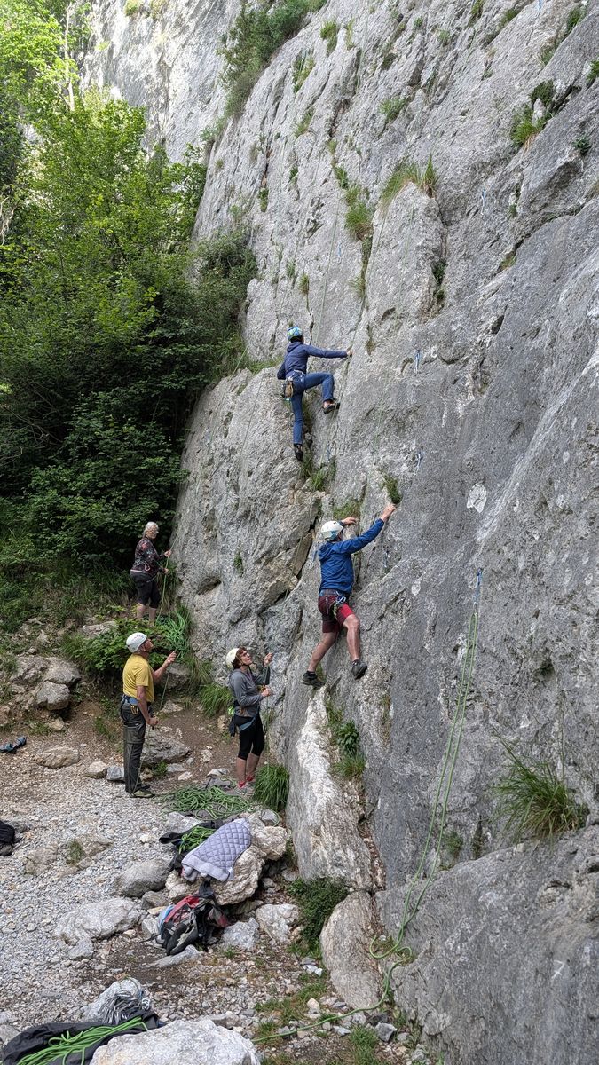 07-06-2026 Photos G. Durantou – Initiation escalade falaise de la Serre d’Aspin avec J.-L. Pascau et C. Laporte