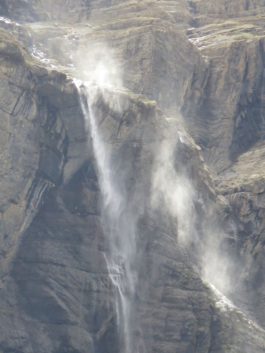 26-08-2026 Photos J-M. Deladerrière – Le cirque de Gavarnie par le plateau de Bellevue et le Bosquet Long avec J-M. Deladerrière et S. Bourdet