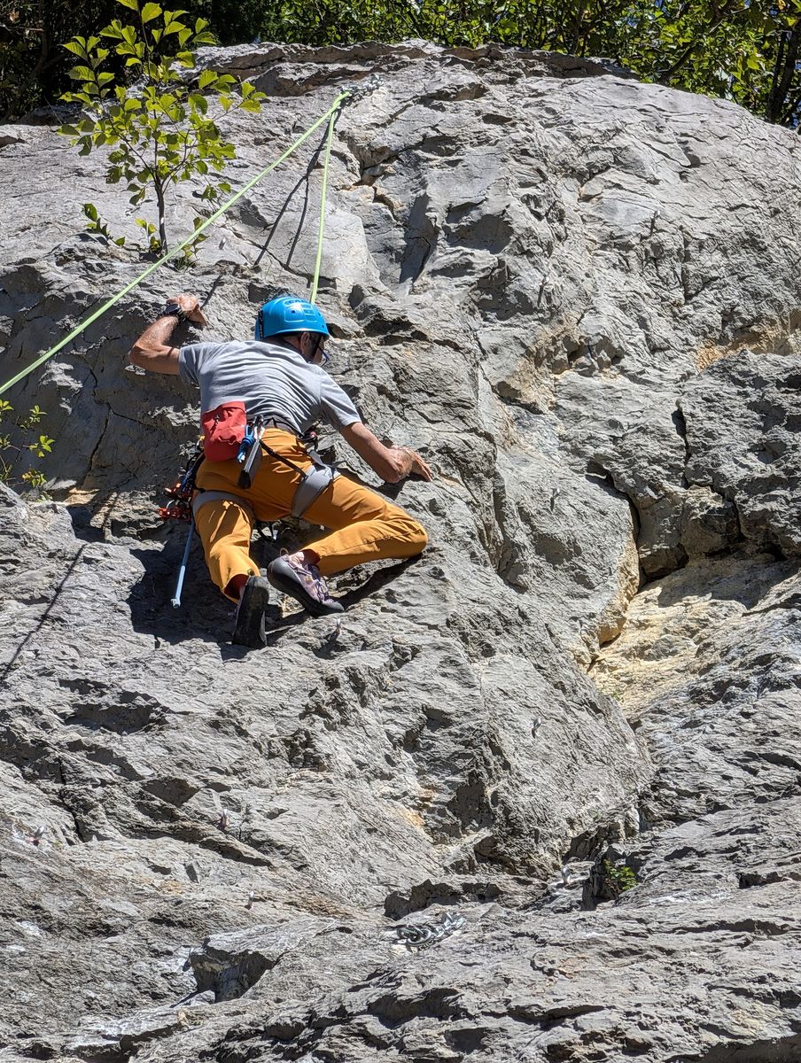 13-09-2026 Photos G. Durantou – Escalade à la falaise de la Serre d’Aspin avec J-L. Pascau et C. Laporte